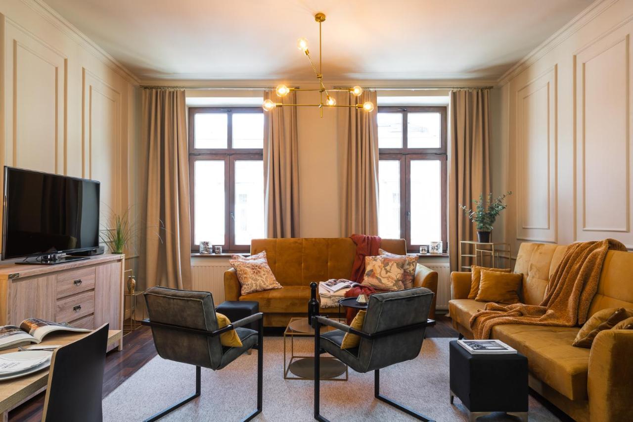 Homely Apartment - Loftaffair Krasków Exterior foto