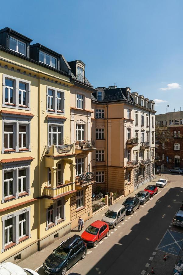 Homely Apartment - Loftaffair Krasków Exterior foto